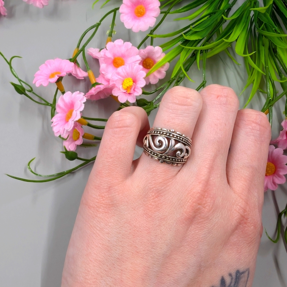 925 Sterling Silver Vintage Filigree Dome Modernist Style Ring Size 6